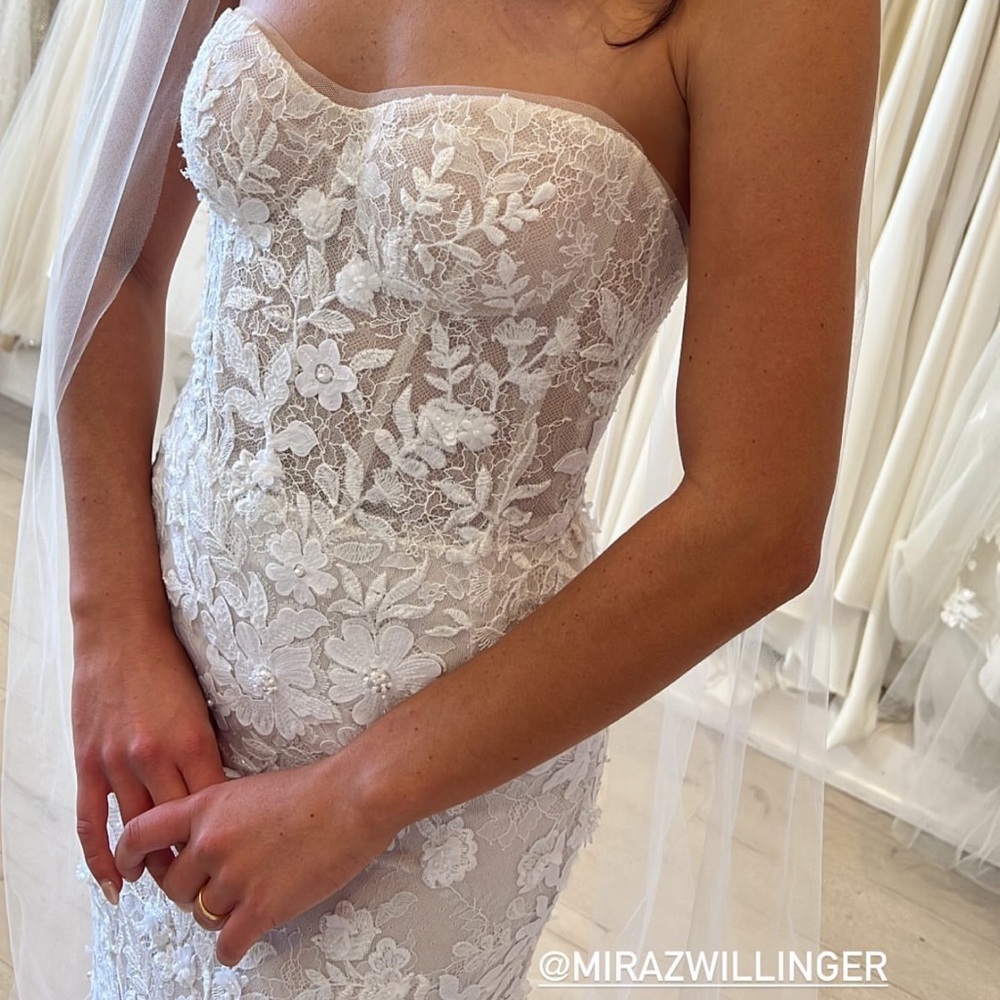 Mira Zwillinger bridal gown - sample size not altered